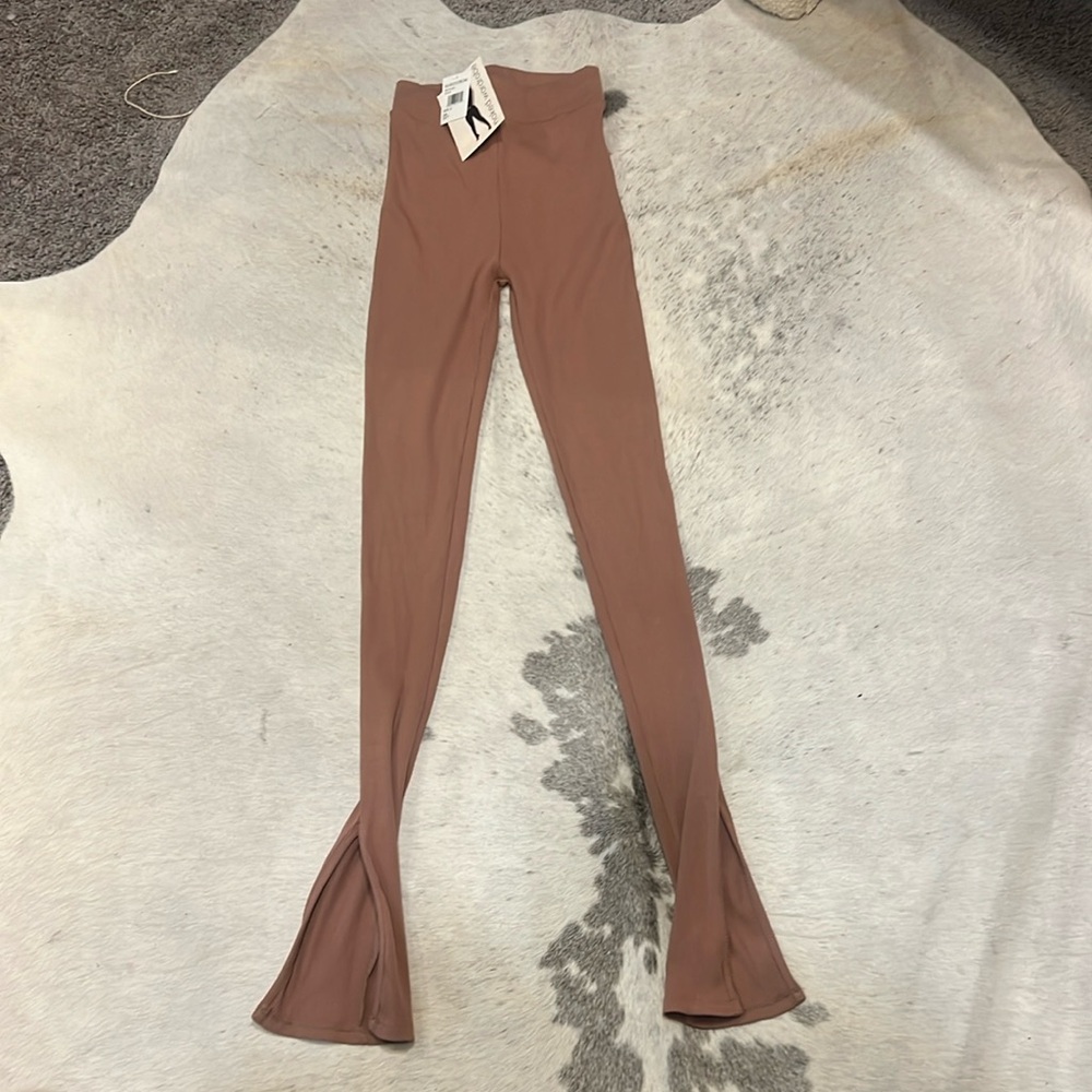 Naked Wardrobe Snatched Side-Slit Leggings Pant Coco Nude Color Womens Sz XS